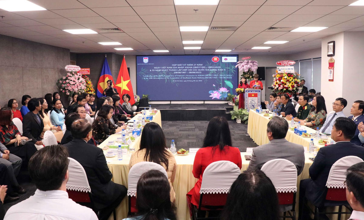 Họp mặt kỷ niệm 27 năm Việt Nam gia nhập ASEAN