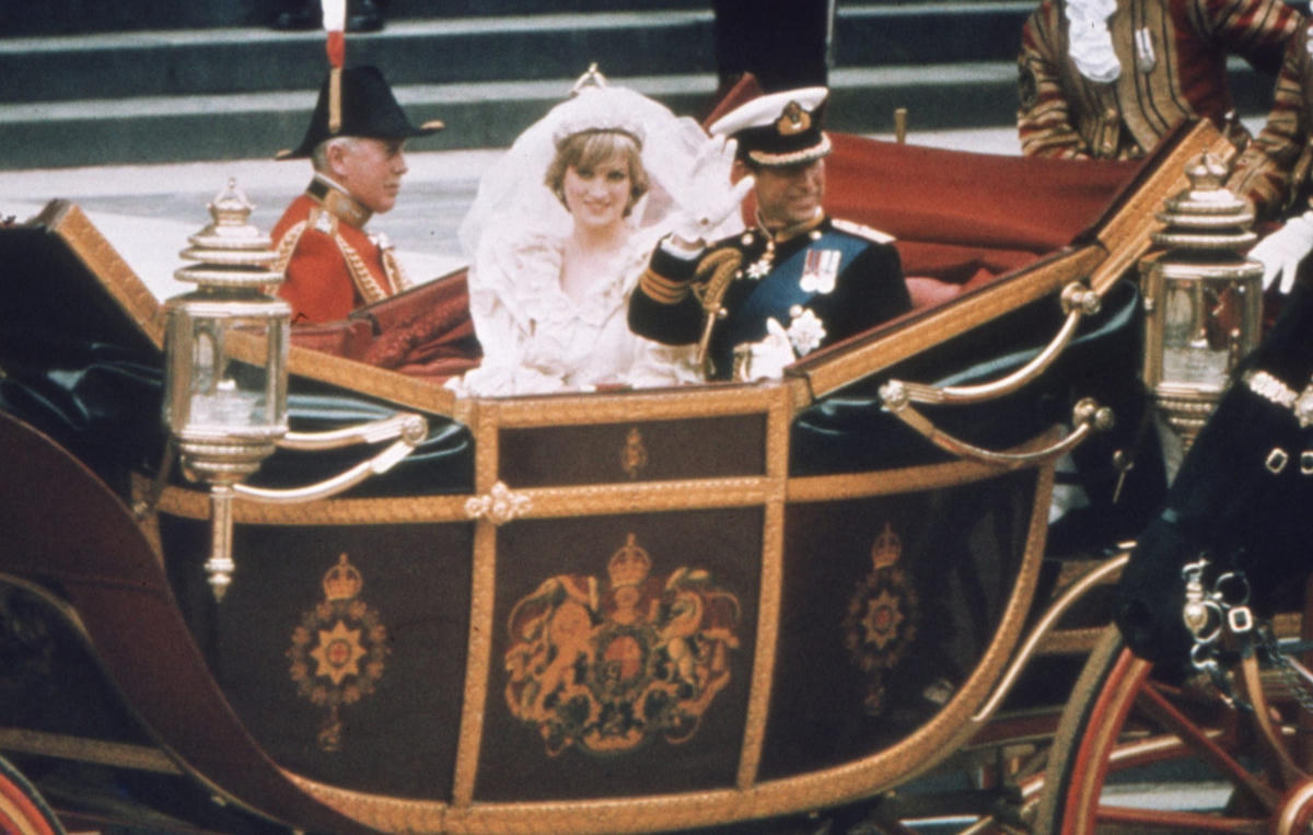 Chiếc vương miện ‘The Spencer Tiara’ nổi tiếng. Ảnh: CNN.