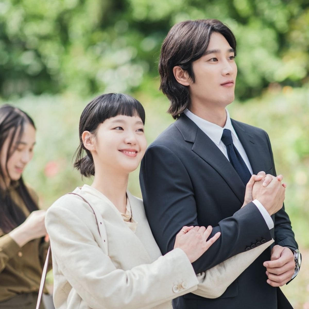 Tạo hình của Ahn Bo Hyun - Kim Go Eun trong “Các tế bào của Yumi”. 