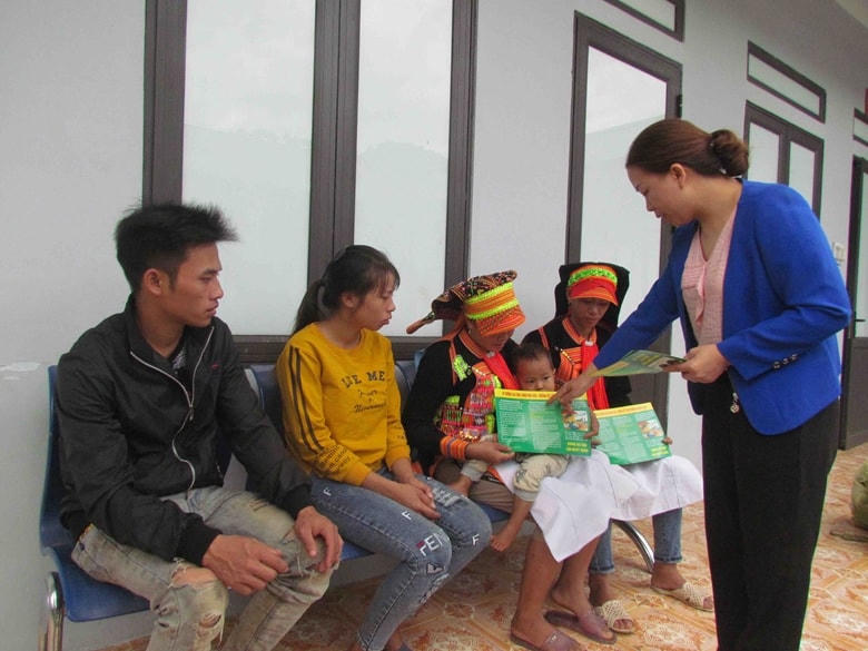 Tuyên truyền về hôn nhân đúng pháp luật.