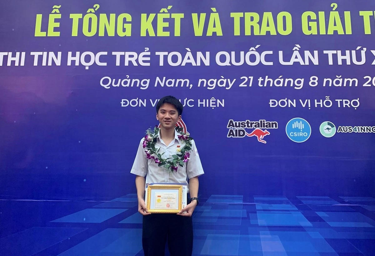 Học sinh Trần Vinh Khánh. Ảnh: FB nhân vật.