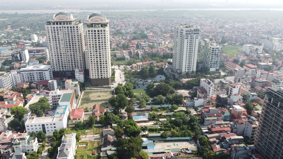 Giá nhà chung cư rất khó giảm. Ảnh: Quang Vinh.