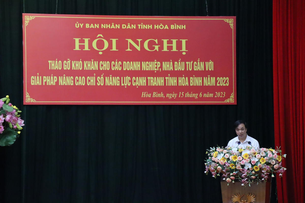 ông Phạm Anh Quý – Giám đốc Trung tâm Xúc tiến Đầu tư Thương mại và Du lịch tỉnh Hòa Bình phát biểu tại hội nghị.
