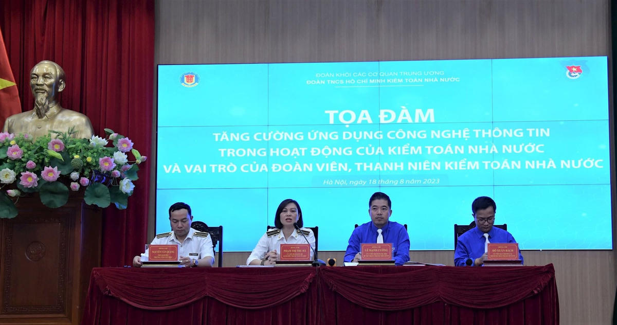 Đoàn viên, thanh niên KTNN sẽ là lực lượng nòng cốt, đi trước đón đầu trong cuộc cách mạng công nghệ. Ảnh: Nguyễn Ly