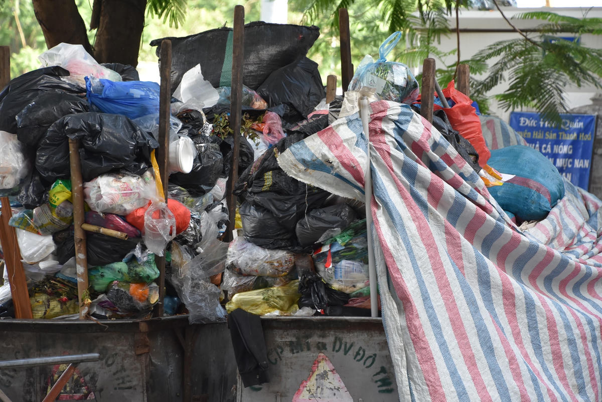 Nhiều người dân còn lơ mơ khái niệm phân loại rác...