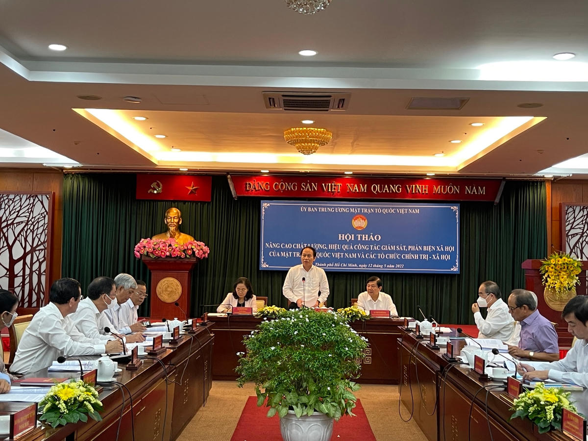 Phó Chủ tịch - Tổng Thư ký Lê Tiến Châu chủ trì phiên thảo luận tại Hội thảo. Ảnh: Tam Nguyên.