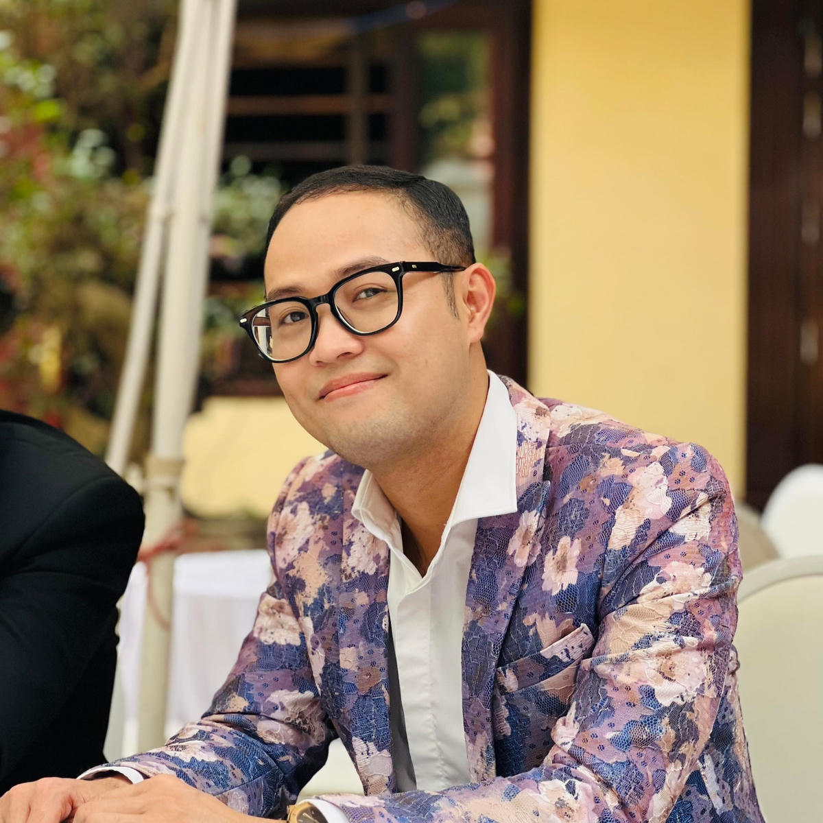 Thái Sơn sinh năm 1983, là một trong những nghệ sĩ được khán giả yêu thích thời gian gần đây. 
