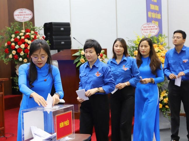 Đại biểu bỏ phiếu bầu Ban Chấp hành nhiệm kỳ mới tại Đại hội.