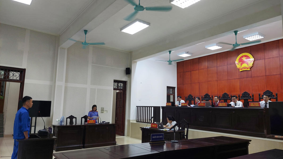 Quang cảnh phiên tòa. Ảnh: QMG