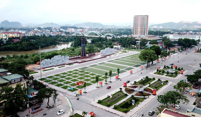 Quảng trường Võ Nguyên Giáp được xây dựng từ năm 2015 và hoàn thiện năm 2020.