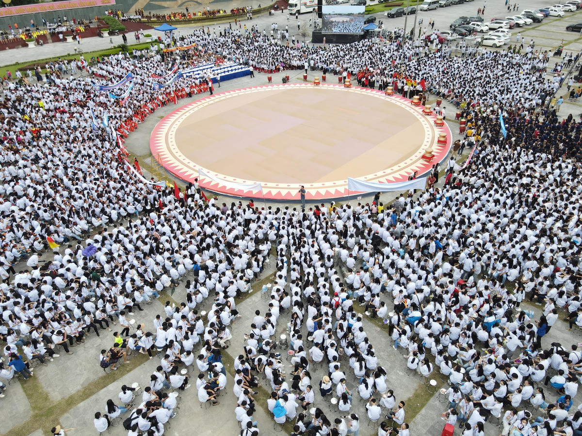 Học sinh của 6 trường THPT ở TP Thanh Hóa sẵn sàng tiếp sức cho Lê Xuân Mạnh.