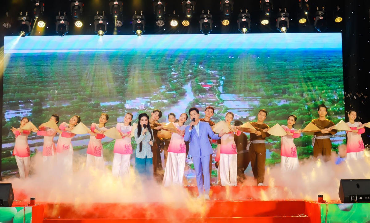 Các chương trình văn hóa nghệ thuật được tổ chức xuyên suốt để du khách có không gian vui chơi, giải trí dịp Lễ 2-9.