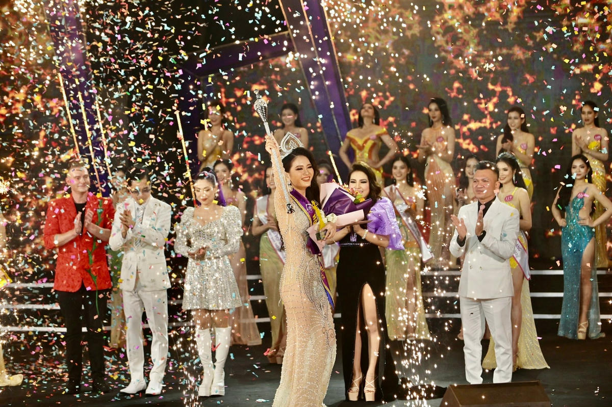 Nữ sinh Nguyễn Mai Anh là người chiến thắng với thành tích ấn tượng.
