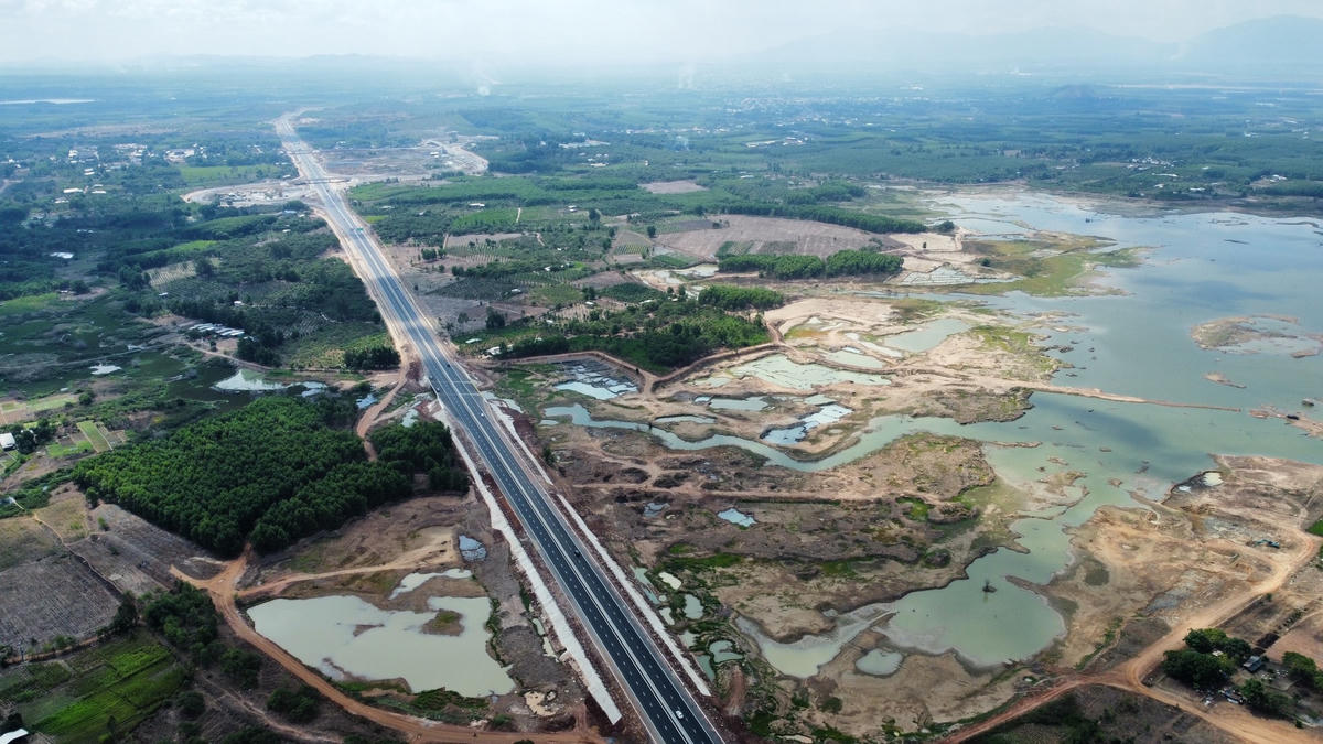 Khu vực hồ Gia Măng ( huyện Xuân Lộc, tỉnh Đồng Nai) bên cao tốc Dầu Giây - Phan Thiết hứa hẹn thu hút đầu tư du lịch nghỉ dưỡng.