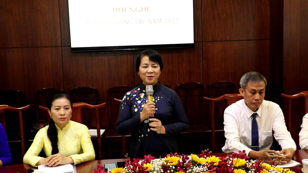  Bà Trần Kim Yến - Chủ tịch Ủy ban MTTQ Việt Nam Thành phố phát biểu tại buổi làm việc.