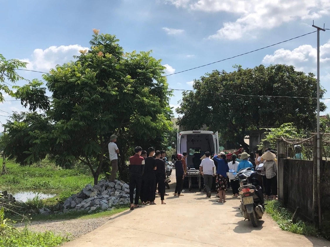 Dù đã được người dân đưa đi cấp cứu nhưng nam sinh N.T.Th đã tử vong sau đó.