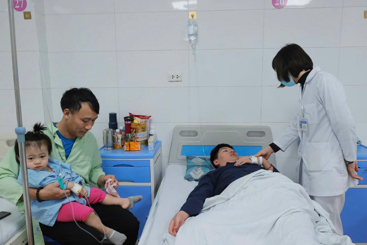 Số ca nhập viện liên quan đến bệnh đường hô hấp gia tăng trong thời gian gần đây tại Bệnh viện Thanh Nhàn. Ảnh: BVCC.