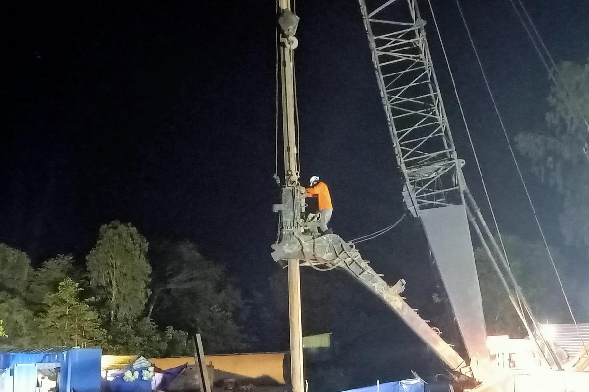 Vụ bé trai 10 tuổi lọt trụ bê tông:&nbsp;Công an đang thụ lý hồ sơ