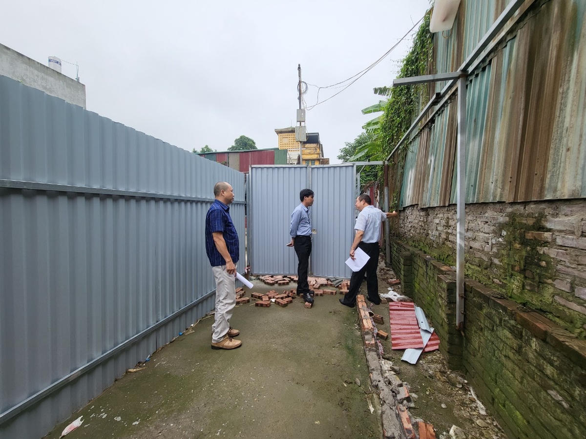Cưỡng chế sai so với bản án phần tiếp giáp với nhà ông Vũ Văn Đức.