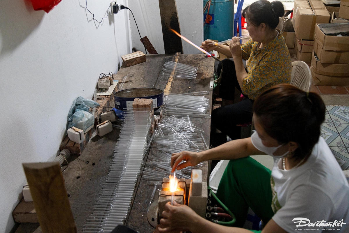 thoi_thuy_tinh-le-khanh13.jpg