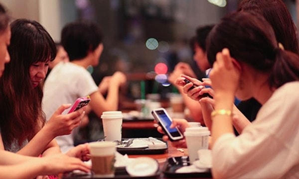 Facebook đề ra một chiến lược bài bản để thu hút người dùng trẻ tuổi.