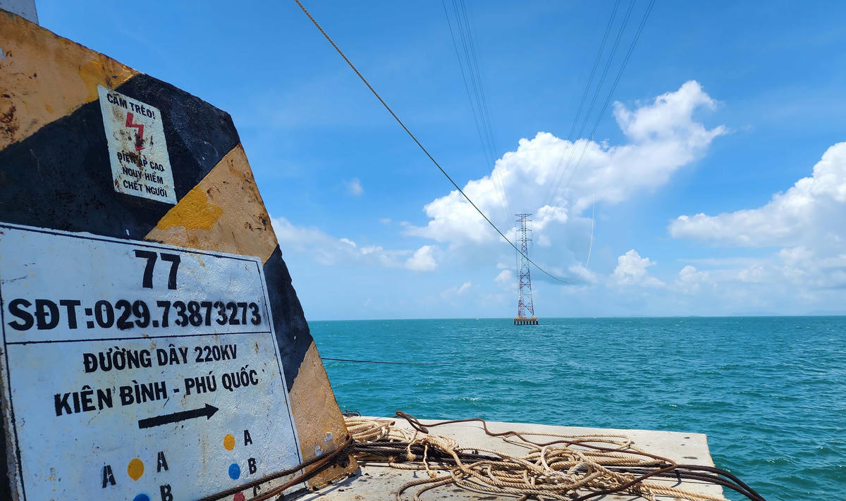 Đóng điện đường dây 220kV vượt biển dài nhất Đông Nam Á từ đất liền ra Phú Quốc