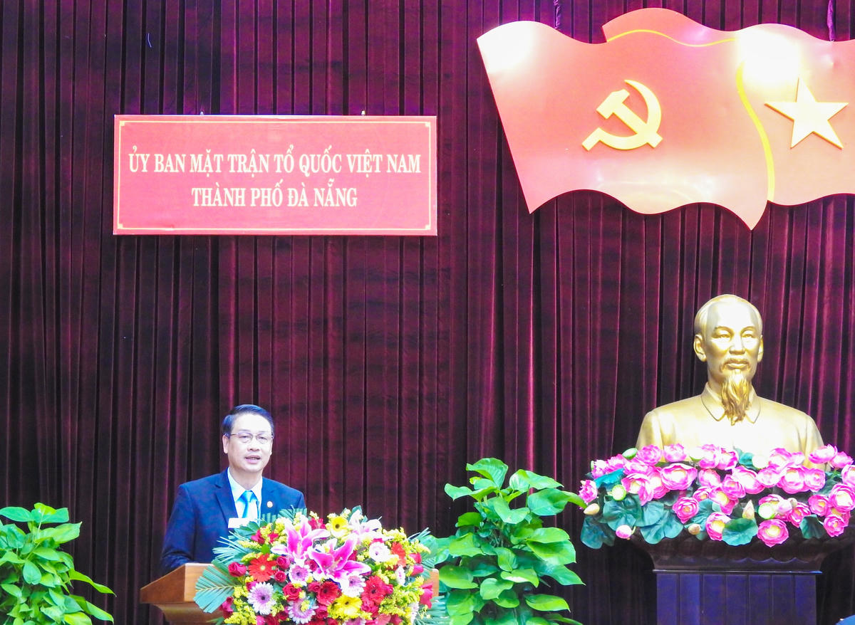 Chủ tịch Ủy ban MTTQ Việt Nam TP Đà Nẵng Ngô Xuân Thắng phát biểu khai mạc Hội nghị. Ảnh Thanh Tùng.