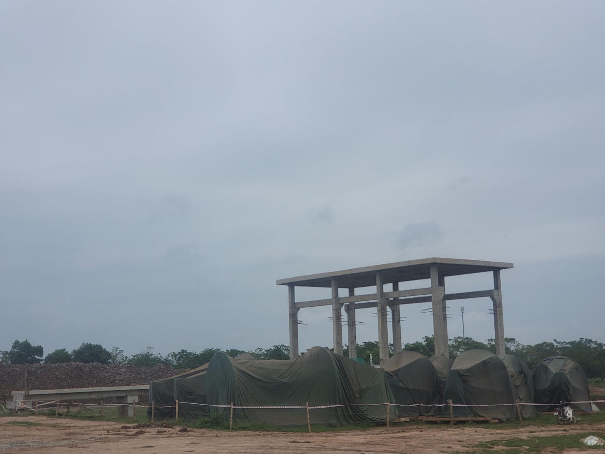 Doanh nghiệp này được thành lập vào ngày 26/6/2006, địa chỉ trụ sở chính tại Khu công nghiệp Kiện Khê I, thị trấn Kiện Khê, huyện Thanh Liêm, tỉnh Hà Nam. Chủ tịch Hội đồng quản trị kiêm người đại diện pháp luật là ông Phạm Hồng Minh, Tổng giám đốc là ông Nguyễn Đức Quyền. Ảnh: Công trường gói thầu CW06 (cung cấp, lắp đặt thiết bị, xây dựng trạm bơm tiêu Nguyệt Đức).