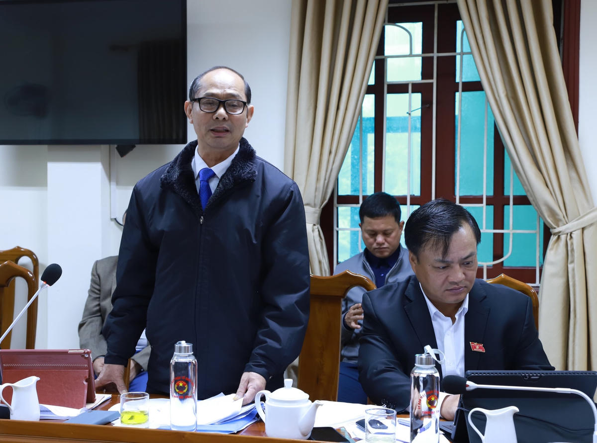 Ông Võ Tá Đinh, nguyên Giám đốc Sở TN&MT Hà Tĩnh tham gia góp ý.