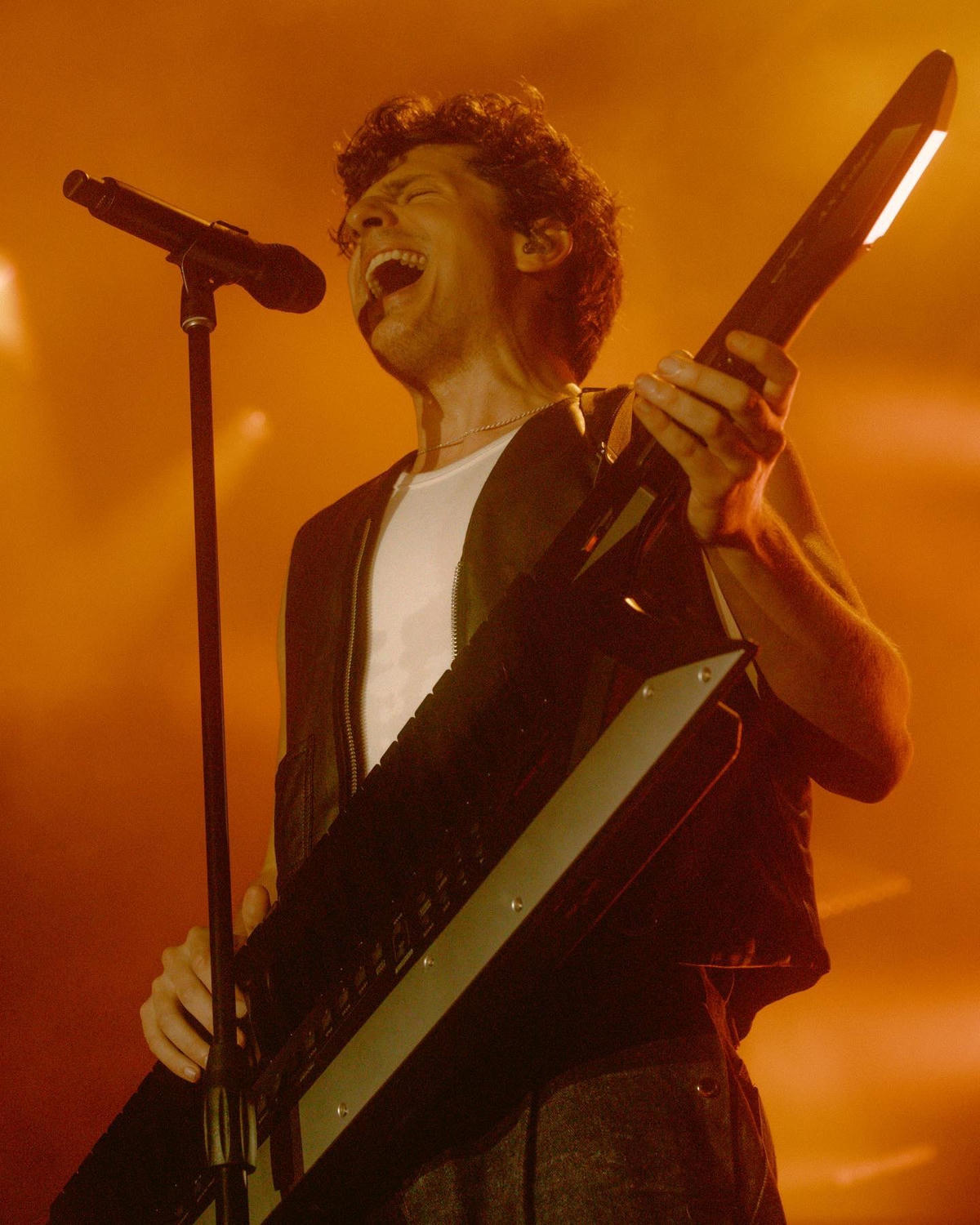 Tháng 7 ‘bùng nổ’ của fan Việt: Sân khấu đáng mong chờ của Charlie Puth và Blackpink