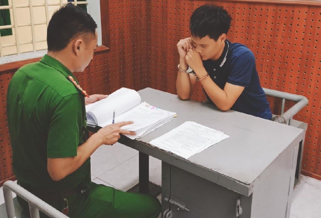 Đối tượng Nguyễn Đình Đức - một trong hai đối tượng cầm đầu đường dây đánh bạc quy mô lớn tại cơ quan công an. Ảnh CANA