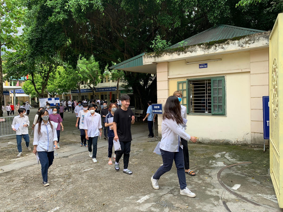 Trải qua 2 ngày thi, hầu hết các thí sinh bày tỏ phấn khởi khi kết thúc kỳ thi và mong muốn được nghỉ ngơi.
