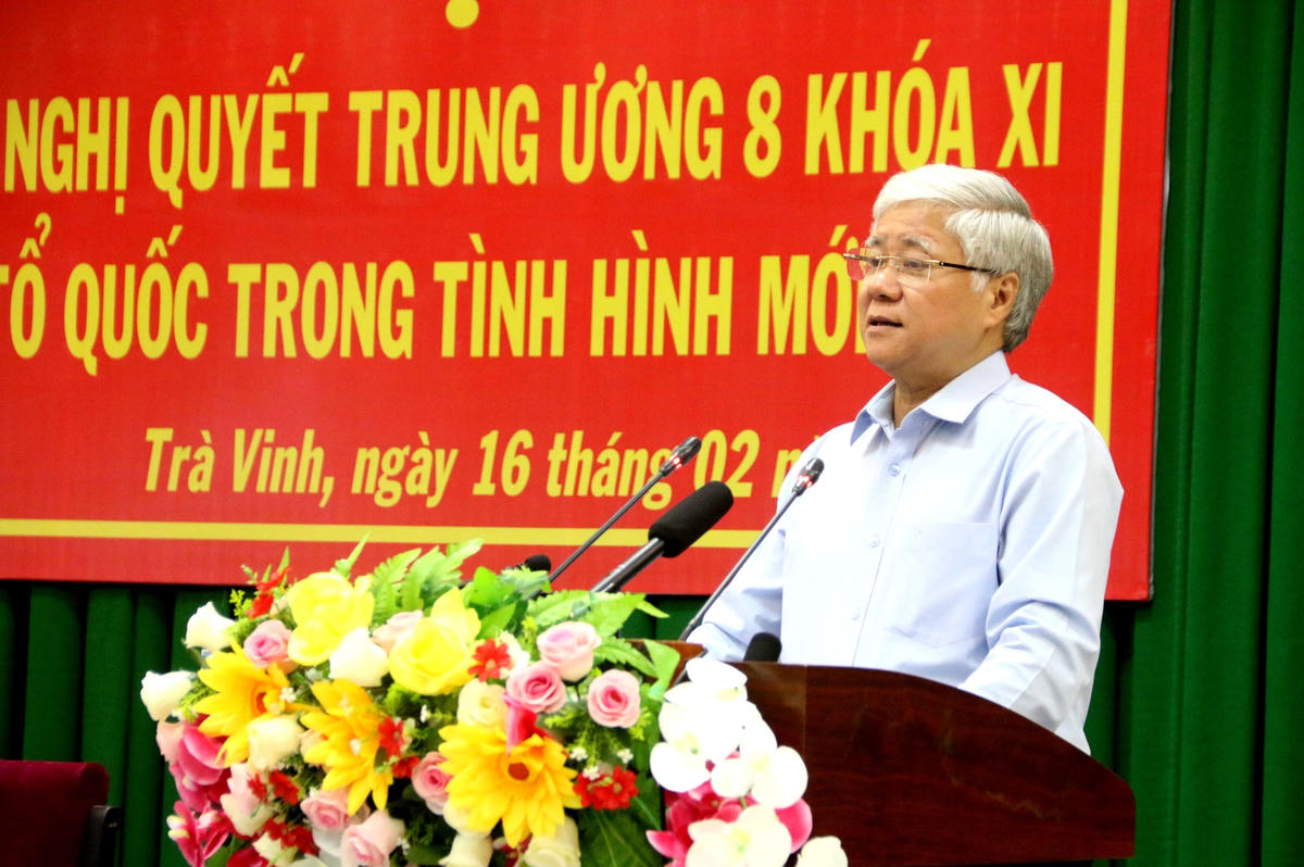 Bí thư Trung ương Đảng, Chủ tịch Ủy ban Trung ương Mặt trận Tổ quốc Việt Nam Đỗ Văn Chiến phát biểu chỉ đạo tại hội nghị.