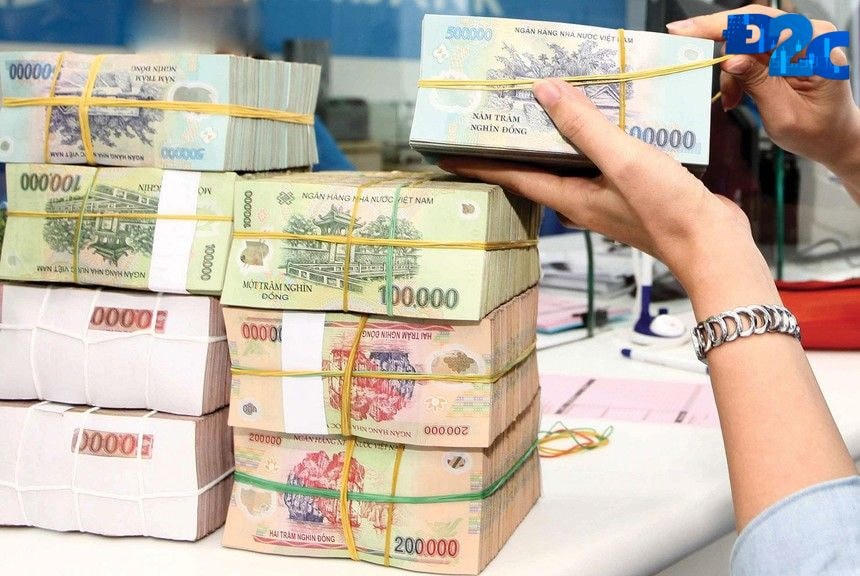 Nhiều ngân hàng đối mặt với nợ xấu.