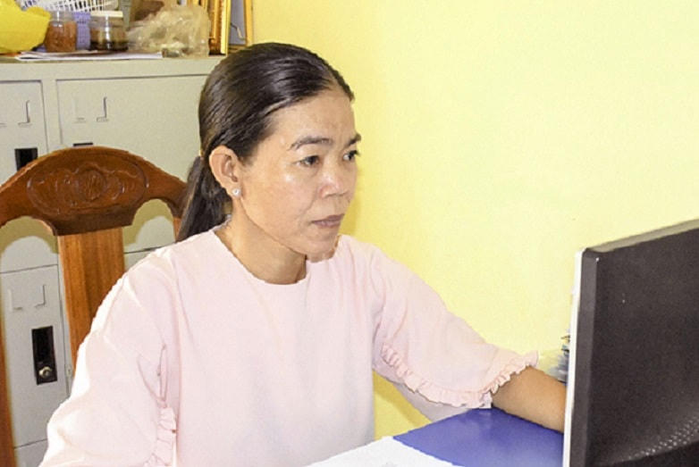 Bà Hà Ngân Kim Tới - Chủ tịch Ủy ban MTTQ xã Liêu Tú (huyện Trần Đề, tỉnh Sóc Trăng).