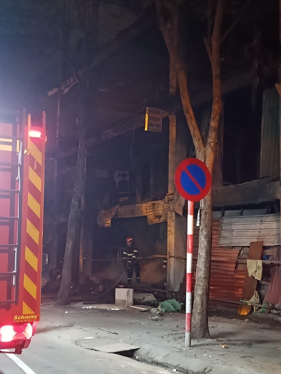 Hà Nội: Liên tiếp xảy ra cháy tại số nhà 131 Đội Cấn
