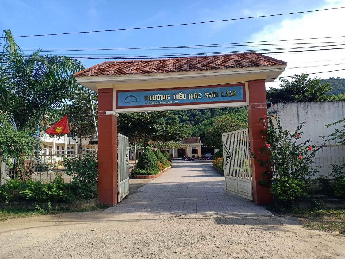 Trường tiểu học Sơn Lâm.