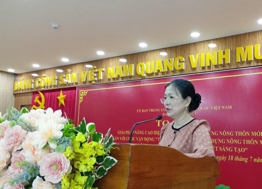 Phó Chủ tịch Trương Thị Ngọc Ánh phát biểu tại buổi toạ đàm.