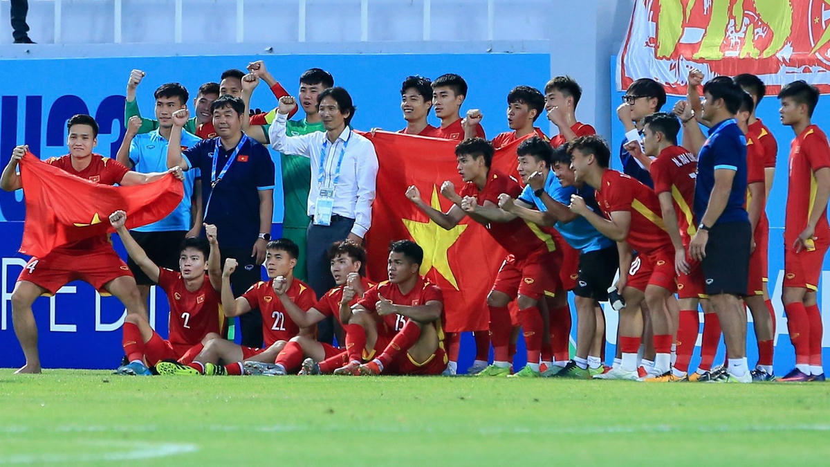 Khoảnh khắc đẹp của U23 Việt Nam sau khi vào tứ kết giải U23 châu Á 2022.