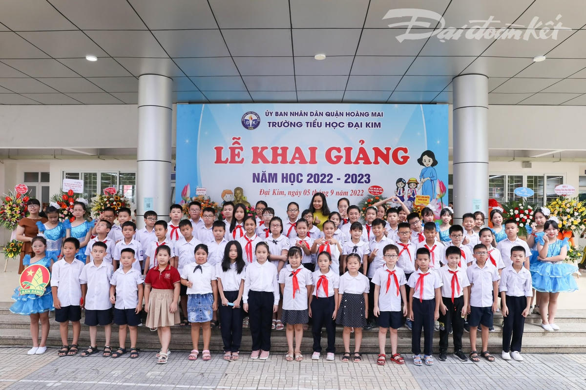 [ẢNH] Học sinh tại Hà Nội hân hoan đón khai giảng sau hơn 1 năm học trực tuyến