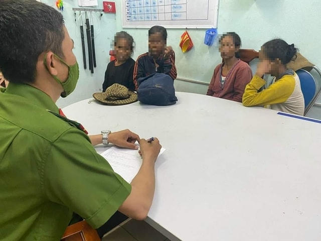 Cơ quan Công an xác định, 4 người phụ nữ là người Vân Kiều, việc người dân nghi họ bắt cóc trẻ con là không có thật.