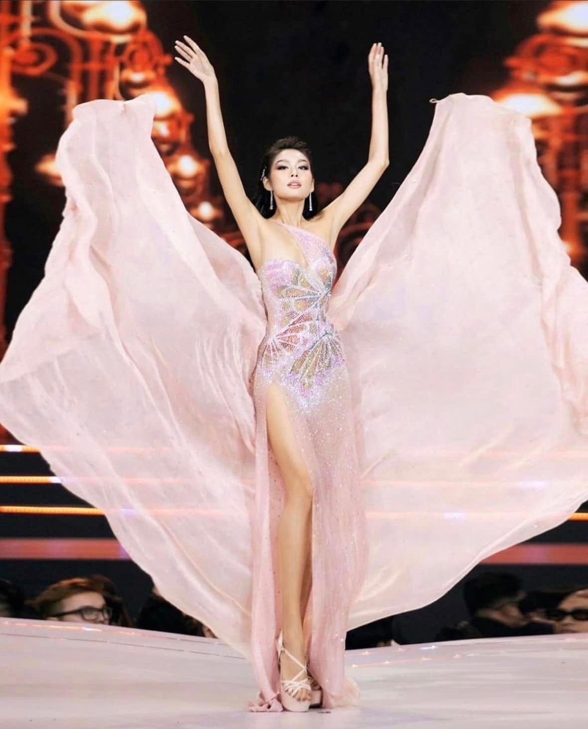 Bước ra từ Hoa hậu Hoàn vũ Việt Nam, Á hậu Thảo Nhi Lê được fan kỳ vọng sẽ làm nên chuyện khi tham dự Miss Universe 2023. 