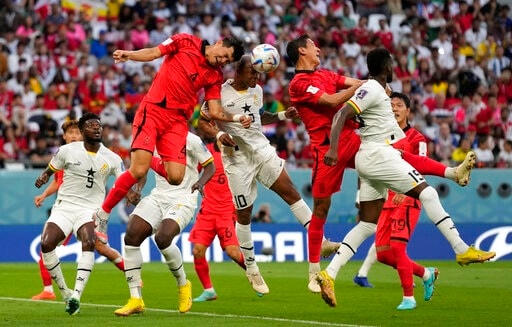 Hàn Quốc không thể tìm được chiến thắng ở những phút cuối. Ảnh: AP.  