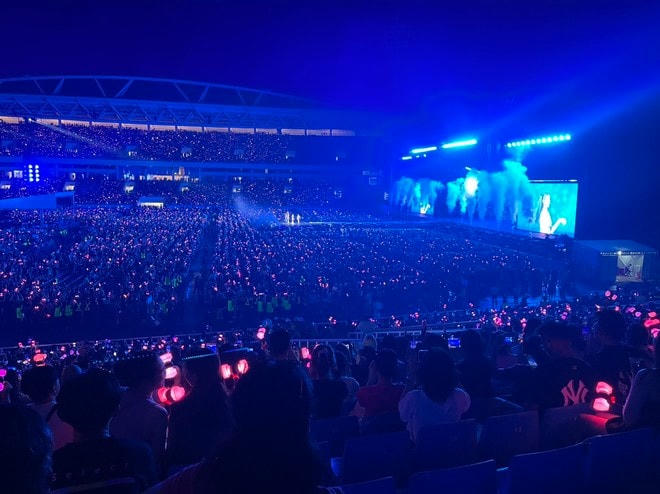 Đêm nhạc hoành tráng cả về hiệu ứng âm thanh, ánh sáng. Nguồn: ANTĐ.