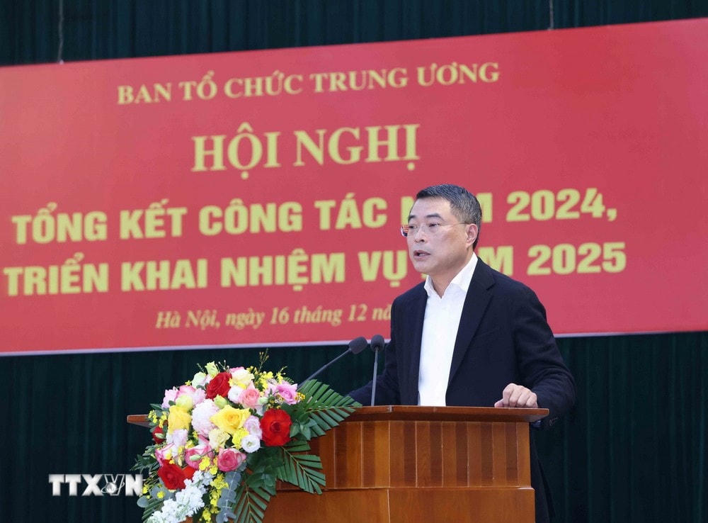 Đồng chí Lê Minh Hưng, Uỷ viên Bộ Chính trị, Bí thư Trung ương Đảng, Trưởng Ban Tổ chức Trung ương phát biểu chỉ đạo hội nghị. (Ảnh: Phương Hoa/TTXVN) ttxvn_ban to chuc trung uong (2).jpg