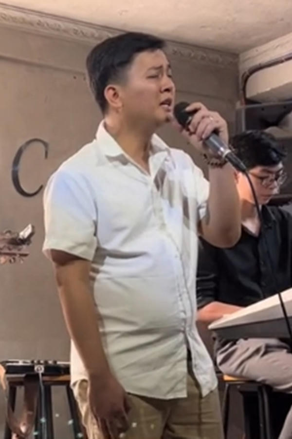Hình ảnh gần đây của nam ca sĩ.