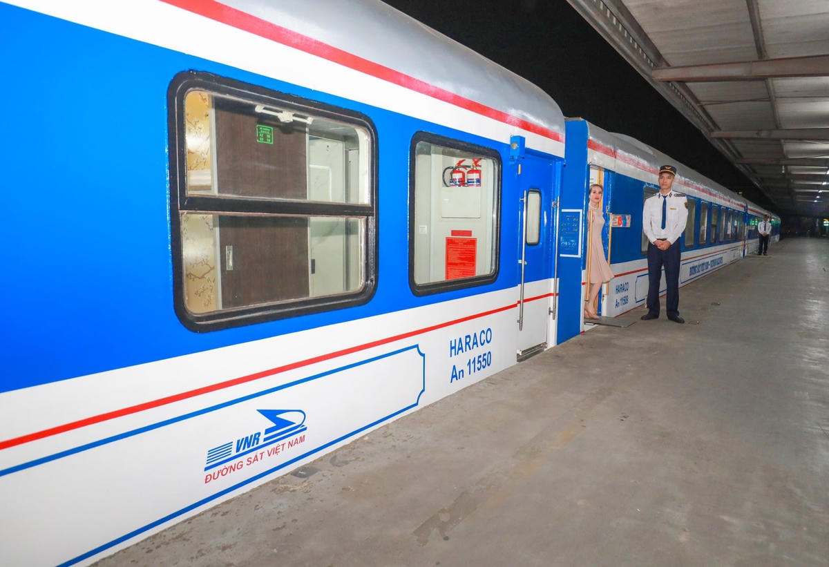 Hành khách đi tàu SE19/SE20 hoặc 1 số tàu chất lượng cao khác sẽ được bố trí phòng ngồi đợi tàu và có lối ra ga, lên tàu riêng. Ngoài ra, các dịch vụ xe đưa, đón khách tại nhà cũng tiếp tục được triển khai.
