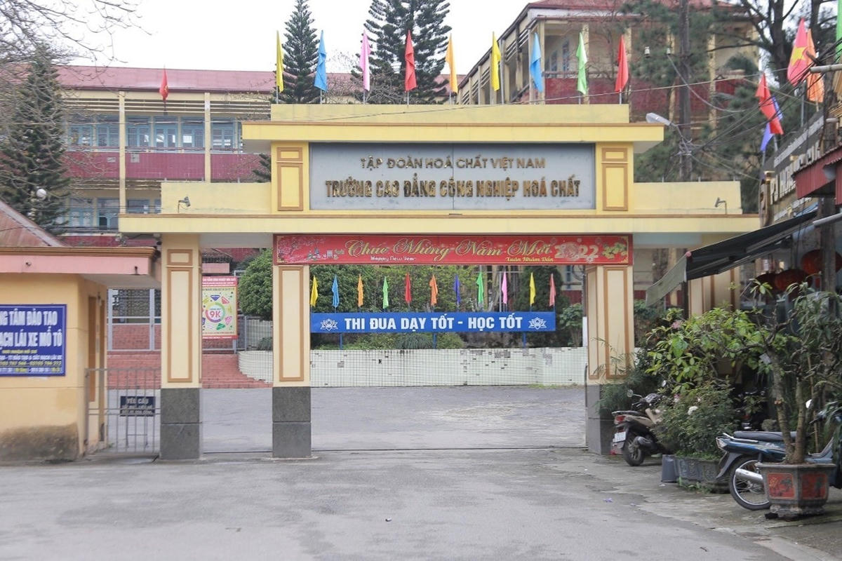 Trường Cao đẳng Công nghiệp hóa chất, nơi có nhiều lùm xùm cần được giải quyết triệt để.