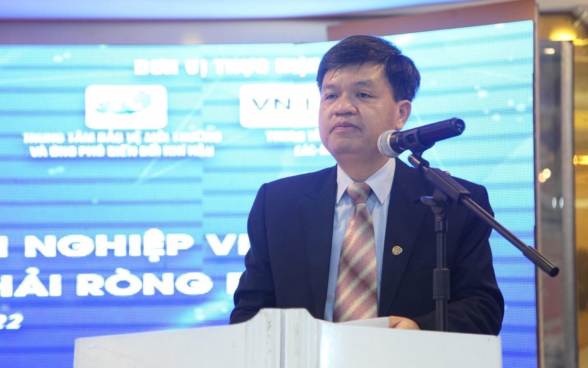 TS. Tạ Đình Thi - Phó Chủ nhiệm Ủy ban Khoa học công nghệ và Môi trường của Quốc hội phát biểu tại Diễn đàn.
