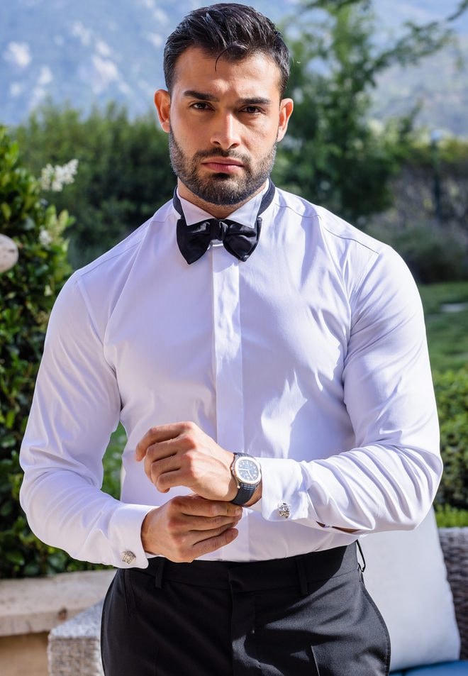 Chú rể Sam Asghari khiến hội chị em phải phát cuồng vì diện mạo điển trai cực phẩm, thân hình cuồn cuộn cơ bắp quyến rũ của HLV tập gym này.